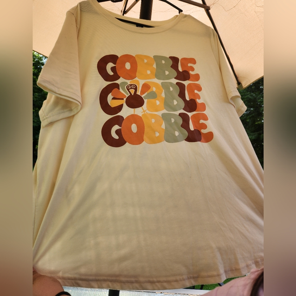 SHEIN Cream Graphic T-Shirt